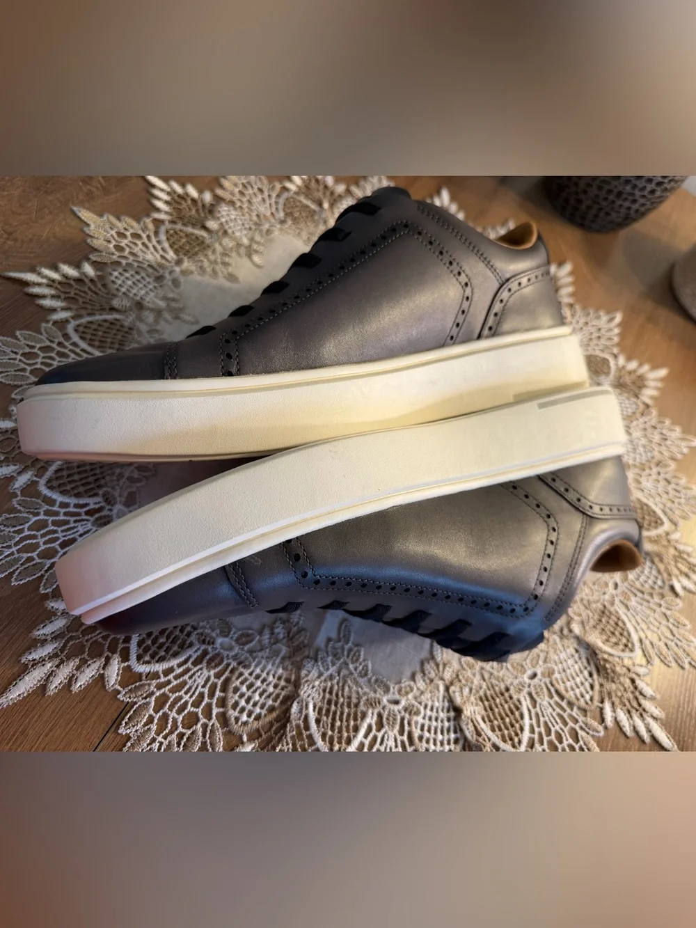 Allen Edmonds Men's Gray Stretchlace Leather Sneakers with White Sole 11D